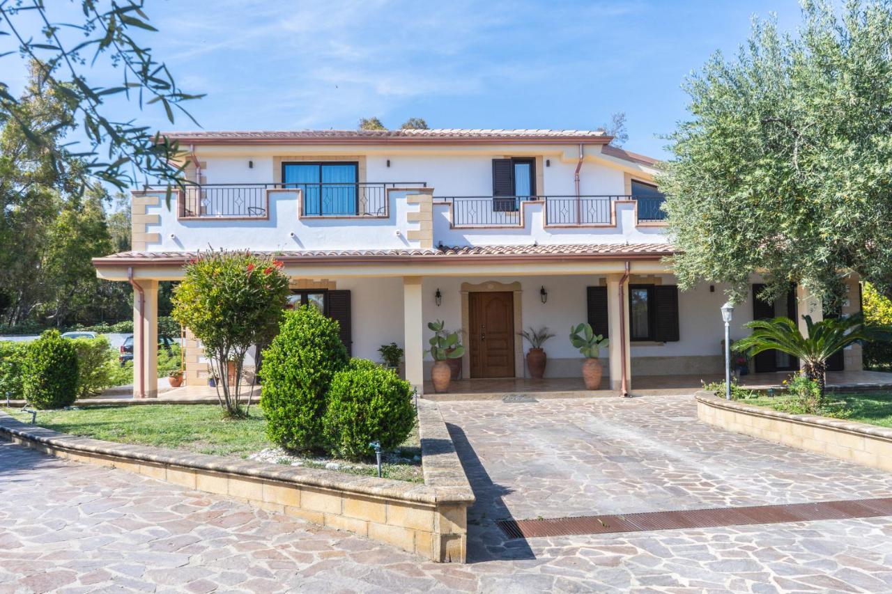 Bed and Breakfast Relais Ruggiero Ле-Кастелла Экстерьер фото