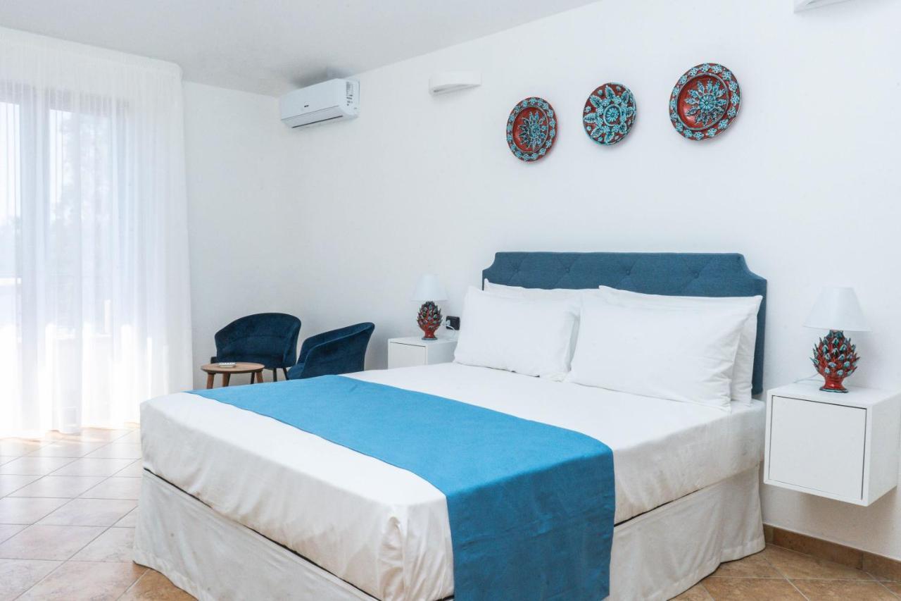 Bed and Breakfast Relais Ruggiero Ле-Кастелла Экстерьер фото