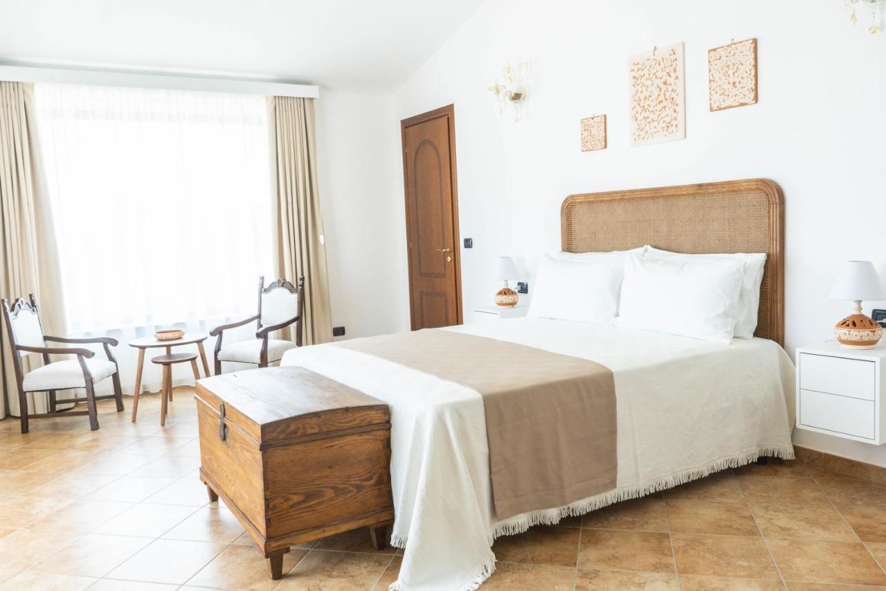 Bed and Breakfast Relais Ruggiero Ле-Кастелла Экстерьер фото