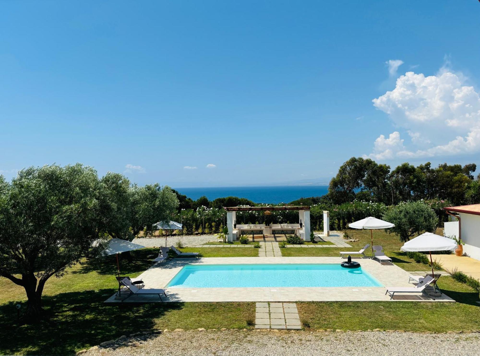 Bed and Breakfast Relais Ruggiero Ле-Кастелла Экстерьер фото