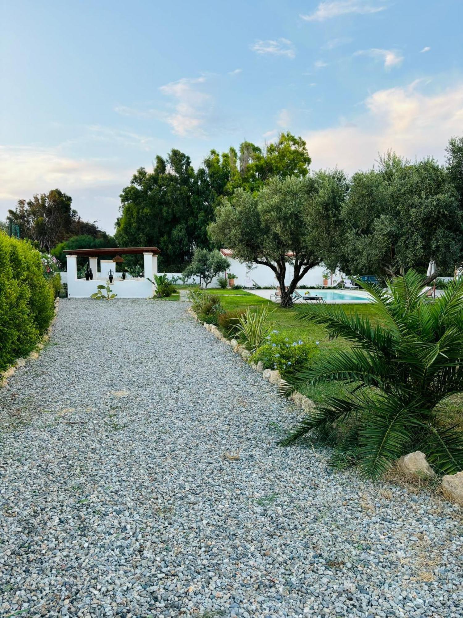 Bed and Breakfast Relais Ruggiero Ле-Кастелла Экстерьер фото